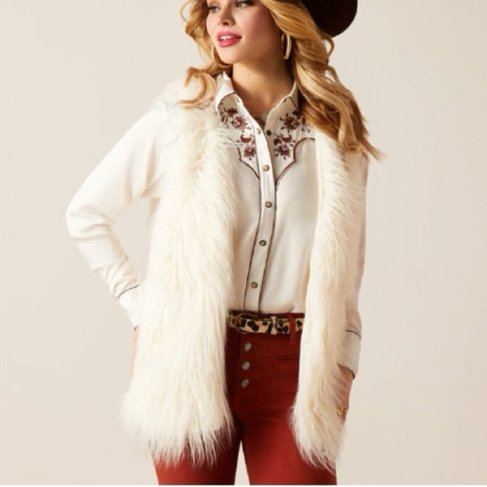Ariat Women’s Fae Faux Fur Vest - Size Medium, New Never Worn